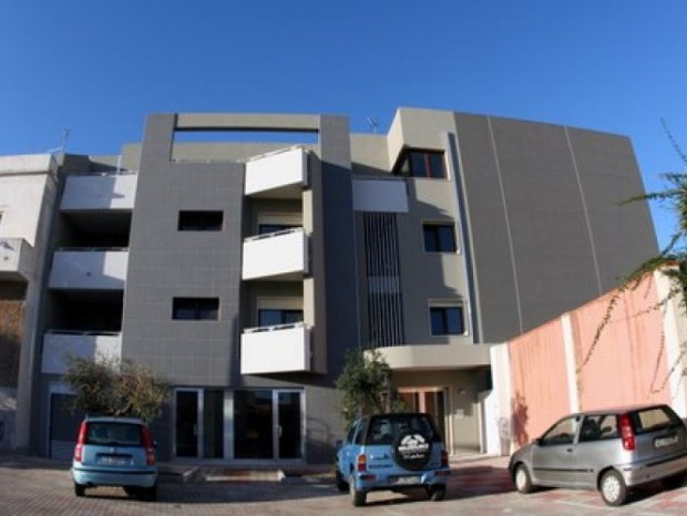 Realizzazione di un nuovo edificio residenziale-commerciale in Pantelleria